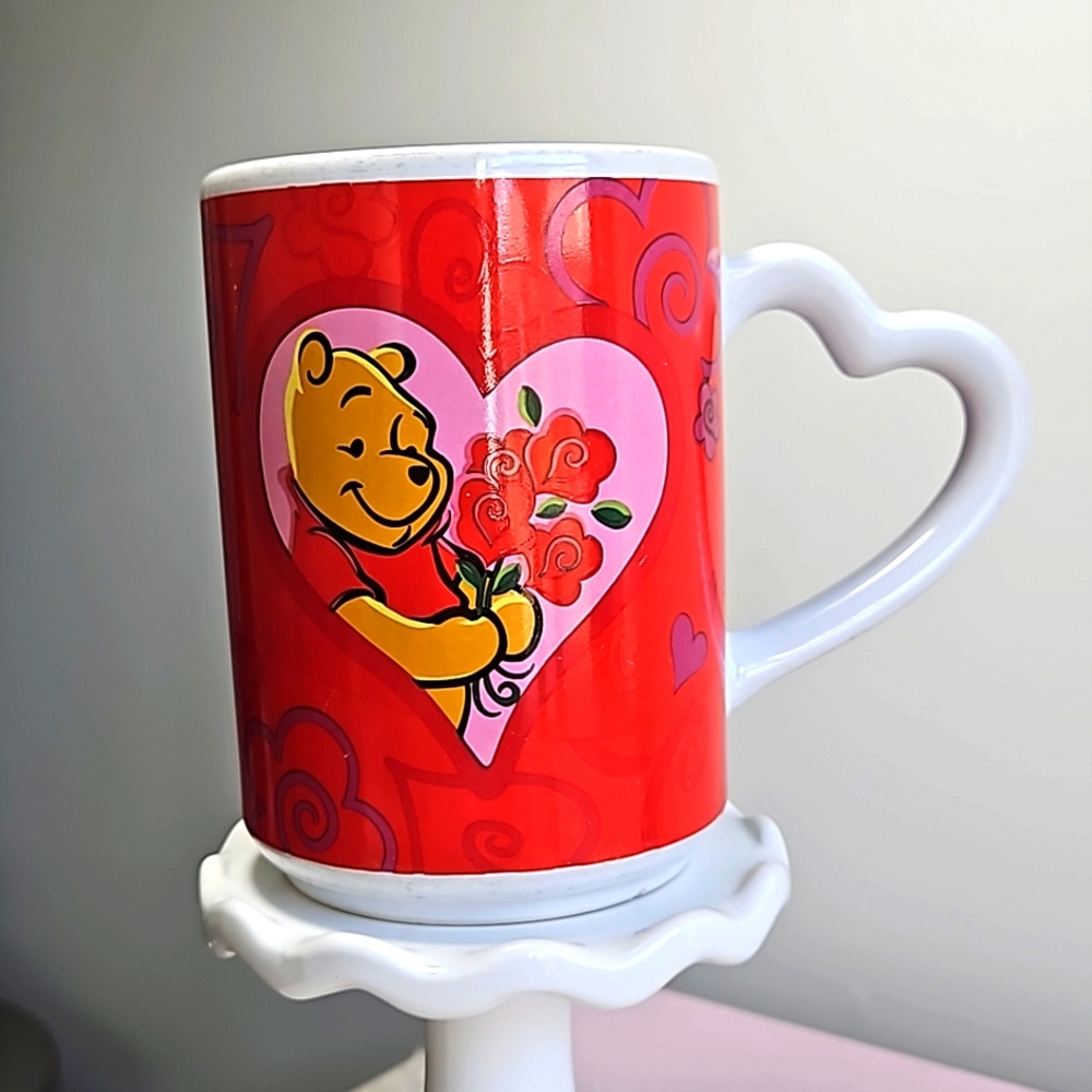 Disney Winnie the Pooh Mug w/heart-shaped handle- Valentines Mug